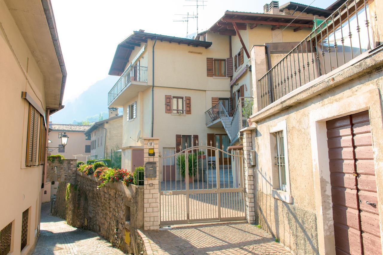 Casa Del Borgo Vesio Apartment Tremosine Luaran gambar